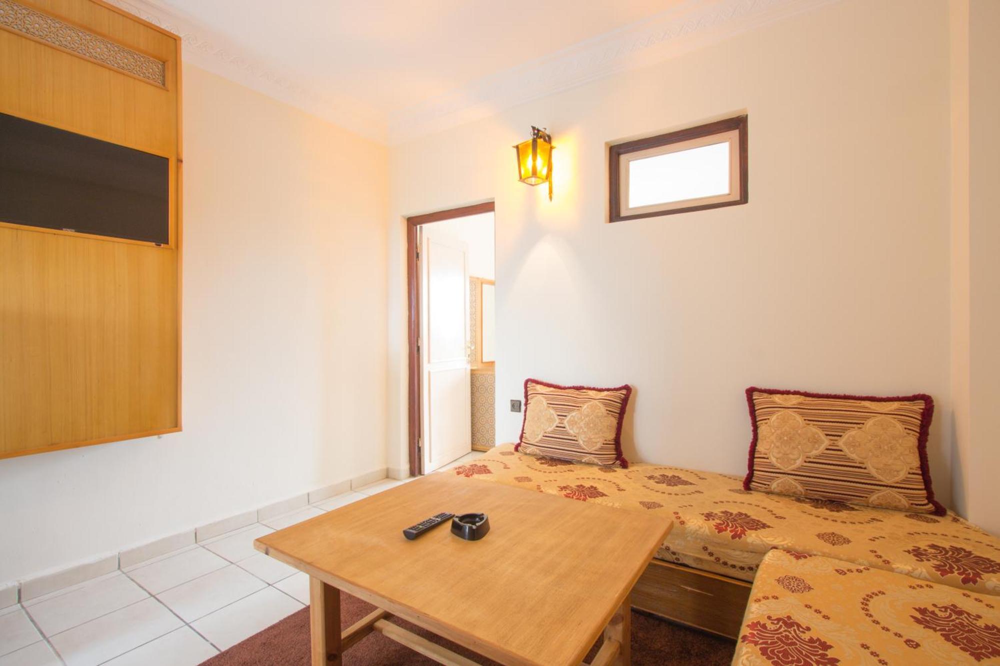 Homestay Nardina Golden *